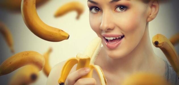 1709 3 وصفة بدوية لفرد الشعر المجعد الخشن بواسطة لحاء الموز , كيفية استخدام الموز للشعر كوثر عادل